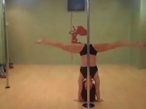 Amazing Pole Dancer