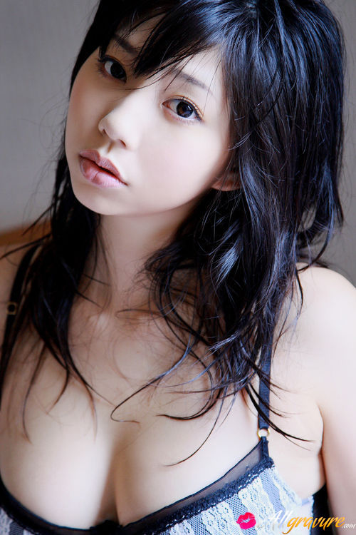 Maya Koizumi Erotic Photos