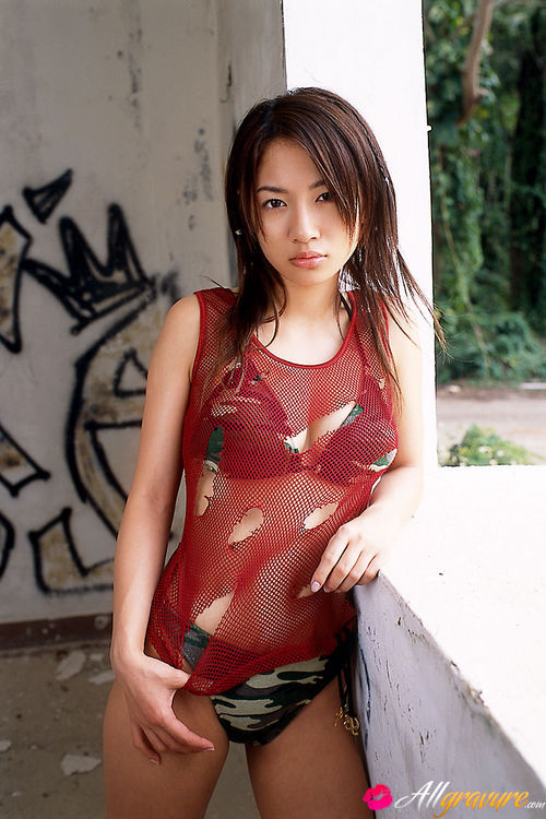 Ayumi Ninomiya Erotic Photos