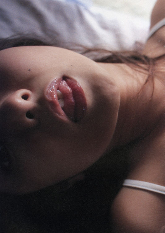 Miri Hanai Erotic Photos