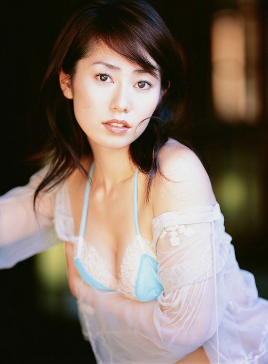 Momoko Tani Erotic Photos