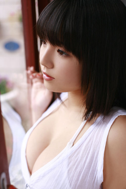 Ai Shinozaki Erotic Photos
