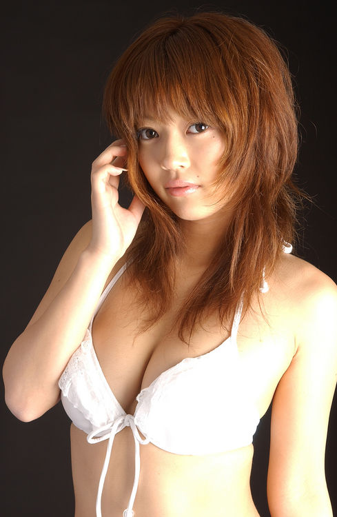 Megumi Sugiyama Erotic Photos