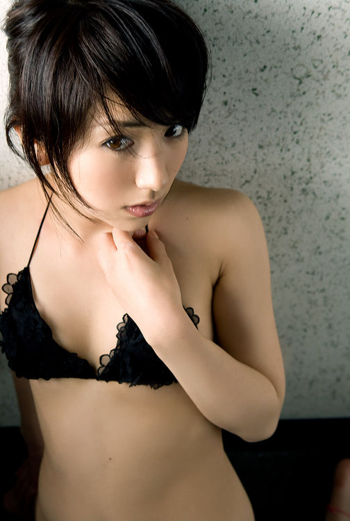 Atsumi Ishihara Erotic Photos