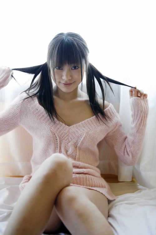 Hitomi Kaikawa Erotic Photos