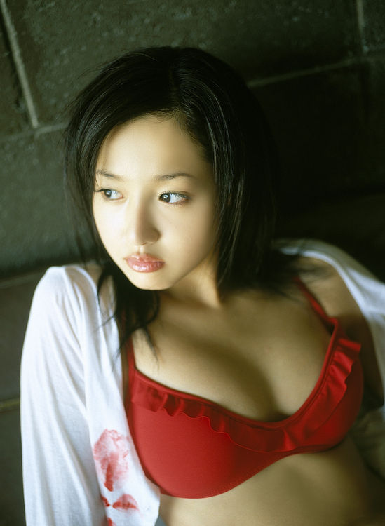 Erika Sawajiri Erotic Photos
