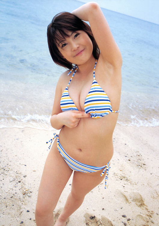 Momo Ichii Erotic Photos