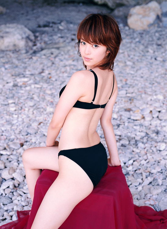 Mayuko Iwasa Erotic Photos
