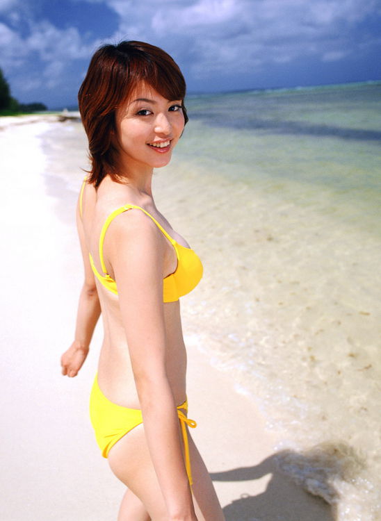 Mayuko Iwasa Erotic Pics