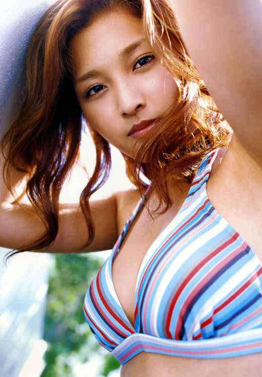 Sayumi Michishige Erotic Photos