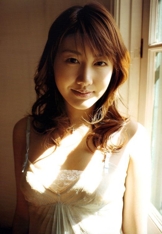 Megumi Yasu Erotic Photos