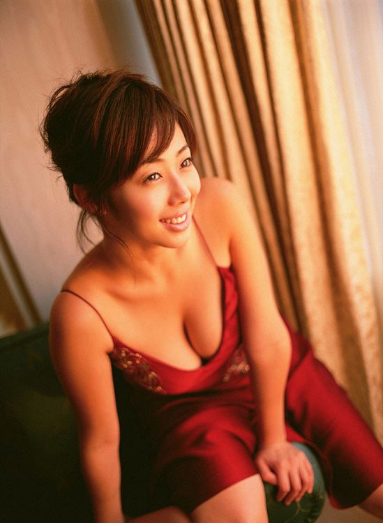 Inoue Waka Erotic Photos